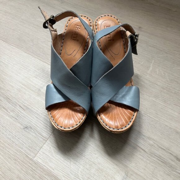 Born Wedge sandles - Picture 2 of 5